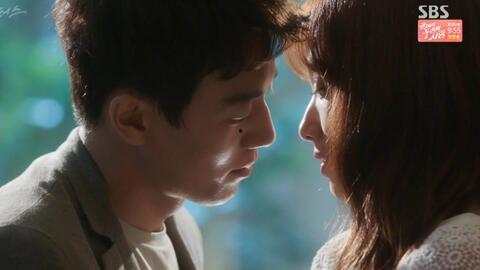 欲恋在线观看,一场跨越时空的禁忌之恋  第1张 欲恋在线观看,一场跨越时空的禁忌之恋  第1张